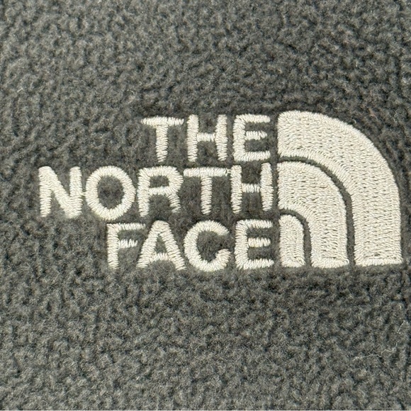 The North Face Black Fleece Vest Men’s Size Large Full Zip Sleeveless Jacket - Picture 6 of 14